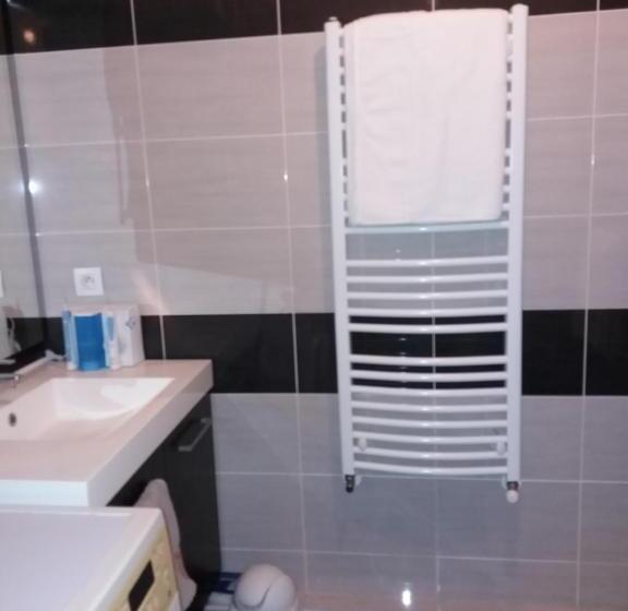 צימר Viarhona Cocooning Room Frei Zimmer