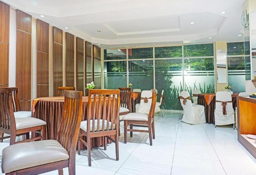 Collection O 91331 Hotel Grand Saota Soppeng