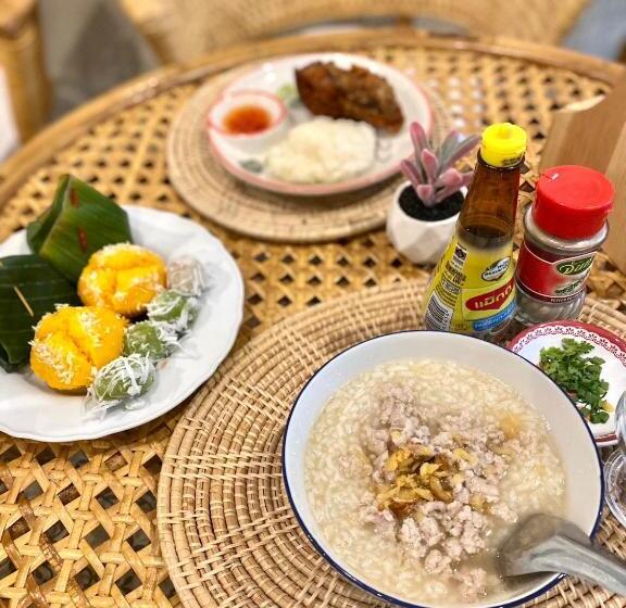 酒店 เซน บัลโคนี่ เฮ้าส์ ระนอง
