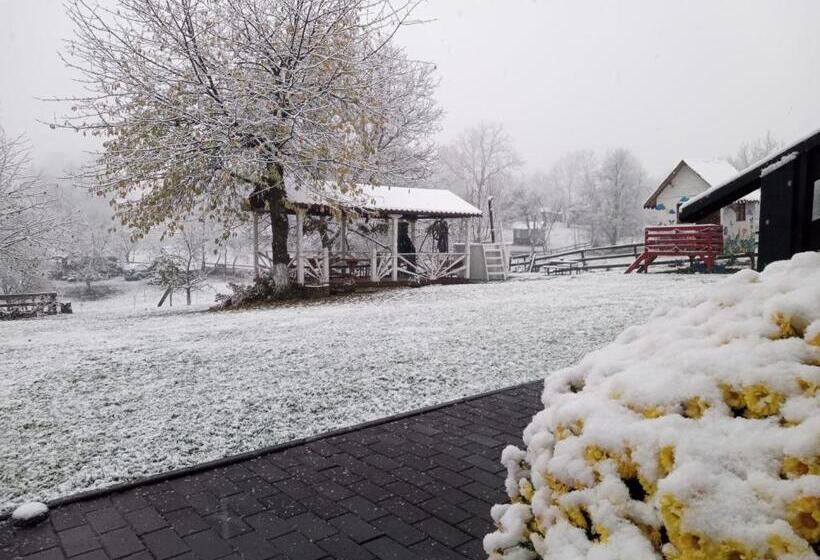 Отель Agropensiunea Pe Poderei