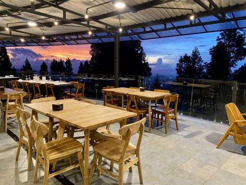 Отель Alinson Sunset Hill