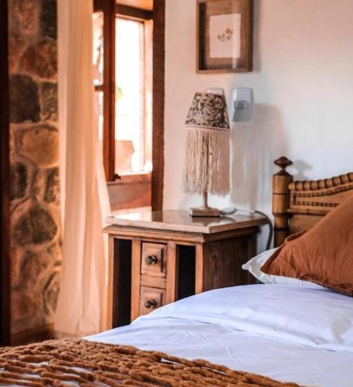 هتل Castillo De Piedra Tafi Del Valle