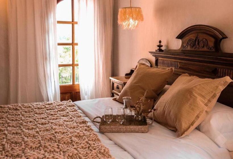 هتل Castillo De Piedra Tafi Del Valle