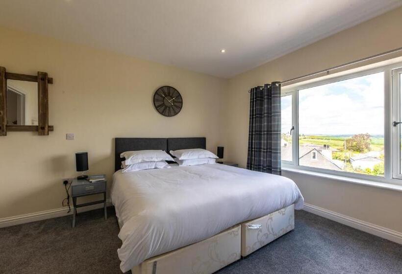 Отель Finnygook Inn