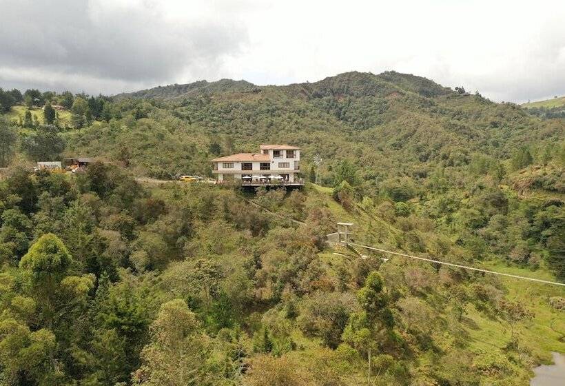 בית מלון כפרי Glamping Ancestros Ecoparque