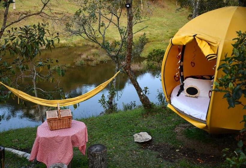 בית מלון כפרי Glamping Ancestros Ecoparque