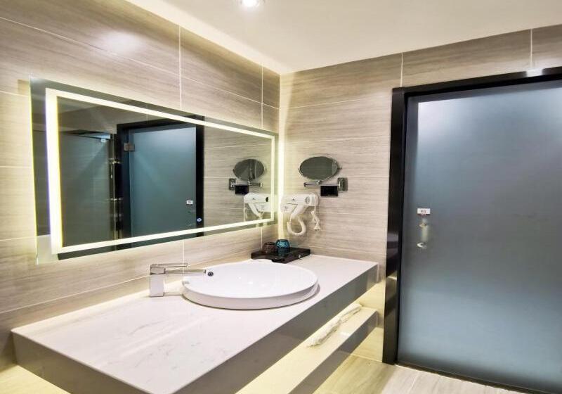 فندق Gya Taizhou Jingjiang City South Century Plaza