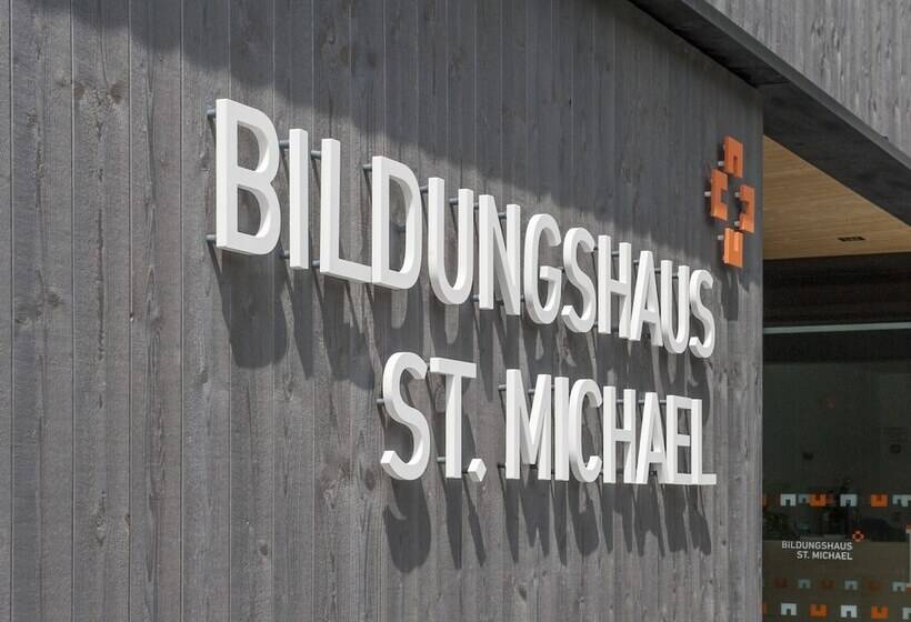 בית מלון כפרי St Michael Alpin Retreat