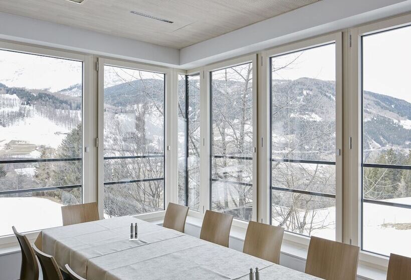 בית מלון כפרי St Michael Alpin Retreat