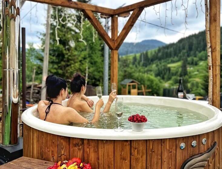 هتل Lastivka Guest House