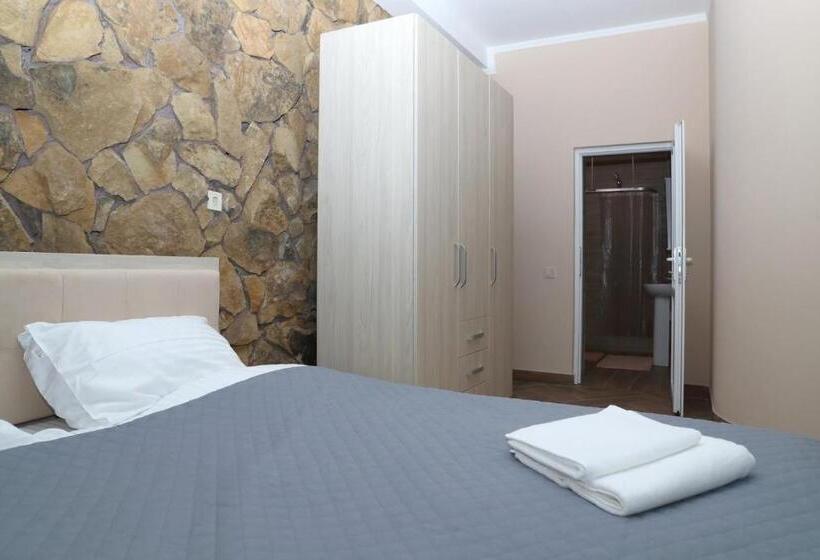 هتل Lastivka Guest House