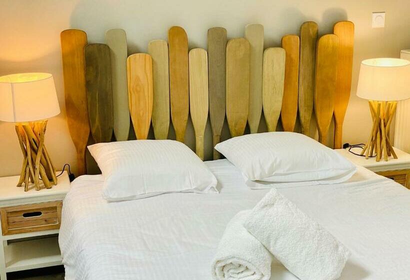 Отель Les Villas Du Domaine De Suzel