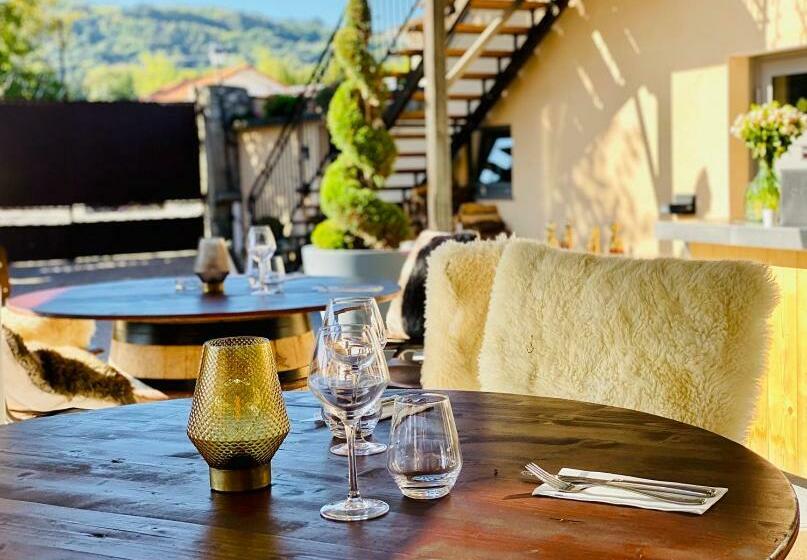 Отель Les Villas Du Domaine De Suzel