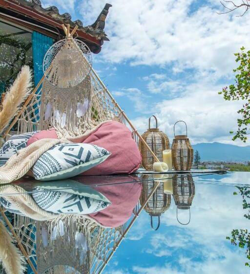 ホテル Lijiang Ancient Town Mountain View Guest House