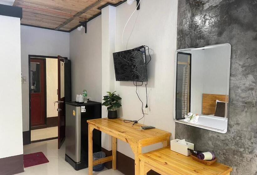 בית מלון כפרי Mookboonchu Guesthouse ,kohmook Trang