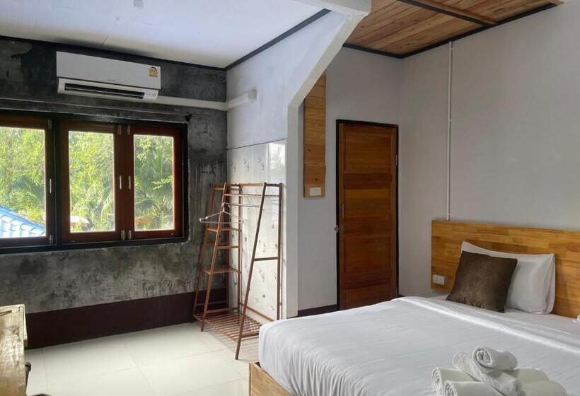 Hotel Mookboonchu Guesthouse ,kohmook Trang