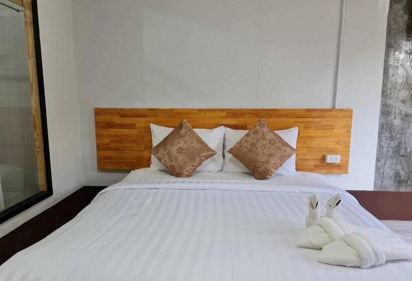 Hotel Mookboonchu Guesthouse ,kohmook Trang