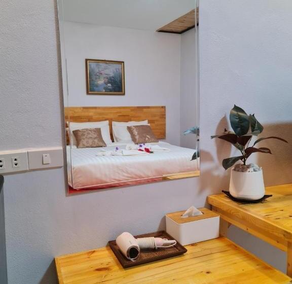 Hotel Mookboonchu Guesthouse ,kohmook Trang