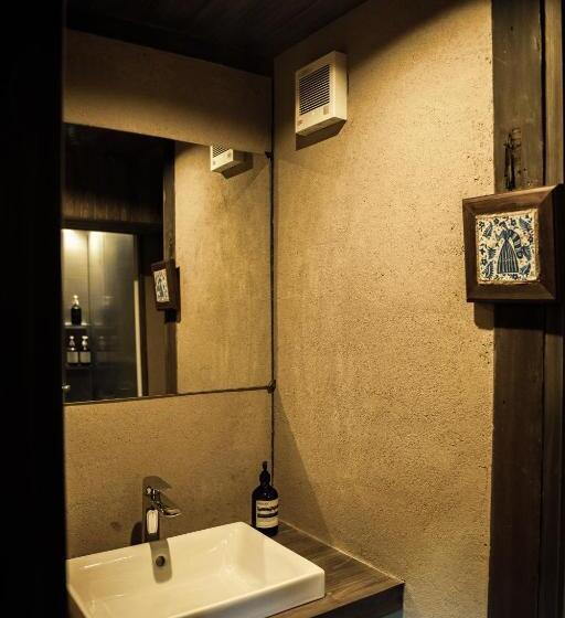 호텔 Oito 美しい街並みに佇む喫茶と宿