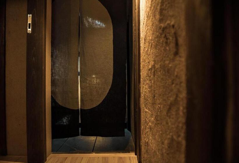 호텔 Oito 美しい街並みに佇む喫茶と宿