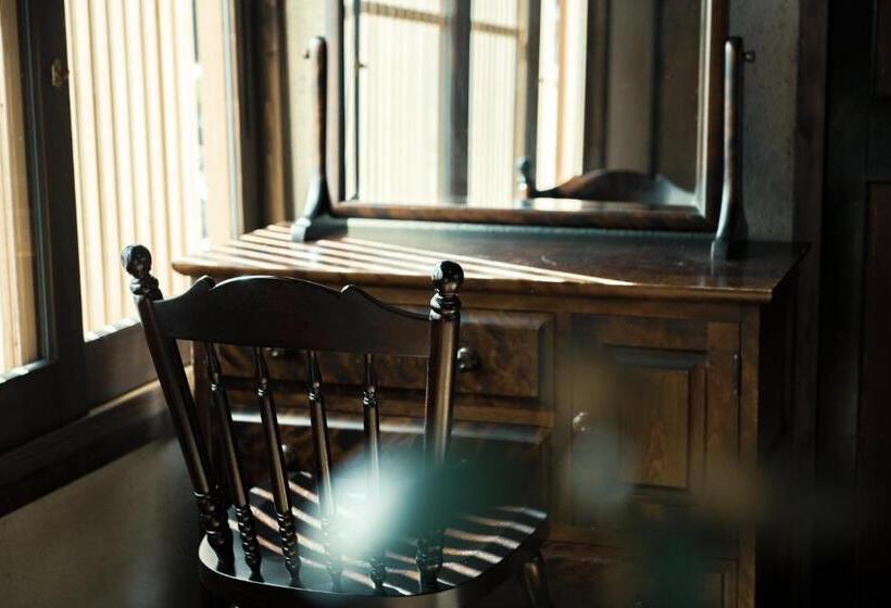 호텔 Oito 美しい街並みに佇む喫茶と宿