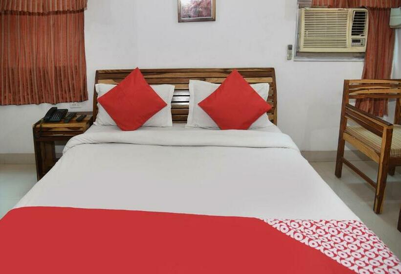 فندق Oyo 15995 Laavish Business