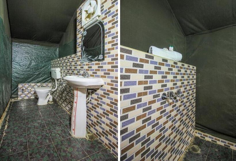 호텔 Oyo 67149 Corbett Camp Resort