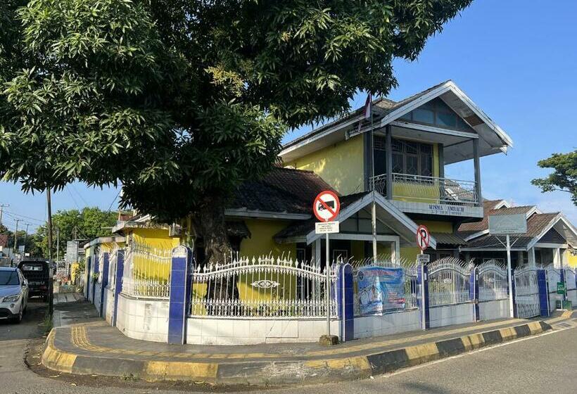 فندق Oyo 91900 Wisma Amrach