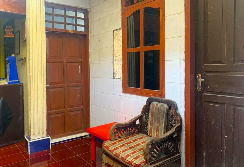 فندق Oyo 91900 Wisma Amrach