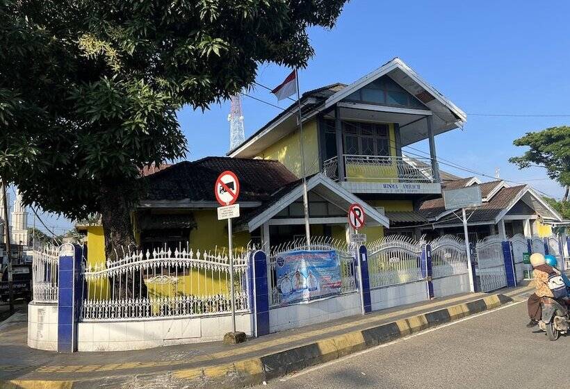 فندق Oyo 91900 Wisma Amrach