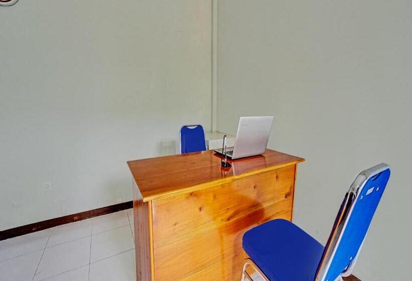 בית מלון כפרי Oyo 92021 Dua Putra Homestay Klayar