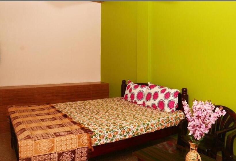 בית מלון כפרי Pop 82083 Sai Ramnath Guest House