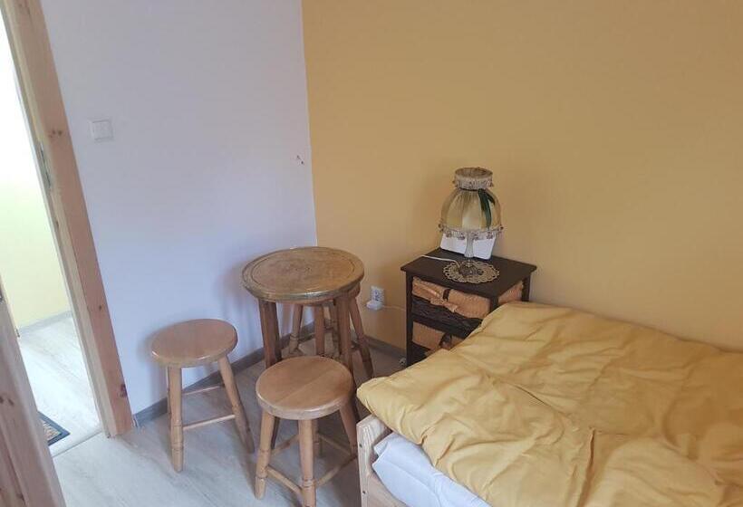 ホテル Dom Basen Sauna Pyzówka