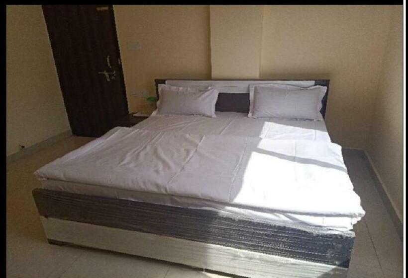 ホテル Shri Anand Niketan By Wb Inn