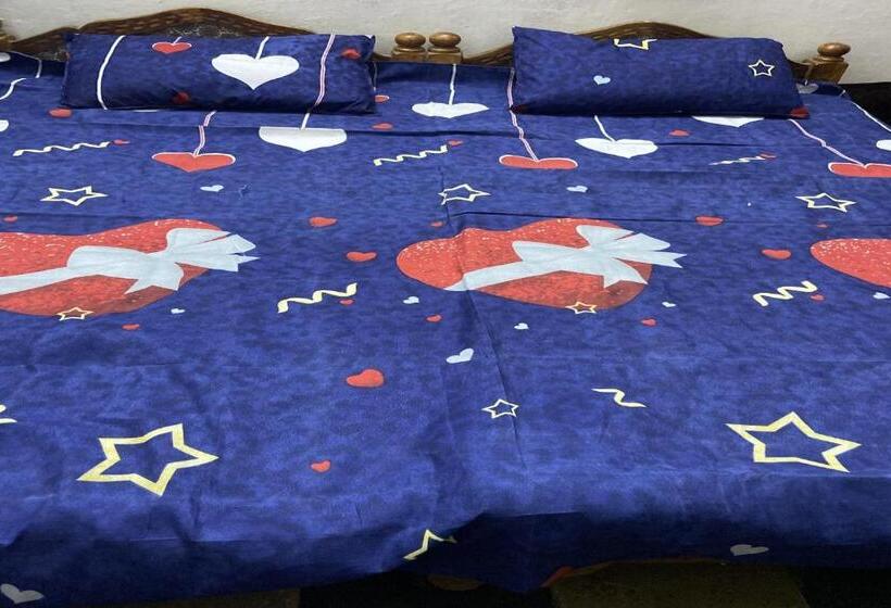 Отель Spot On 85777 Navadurga Lodge