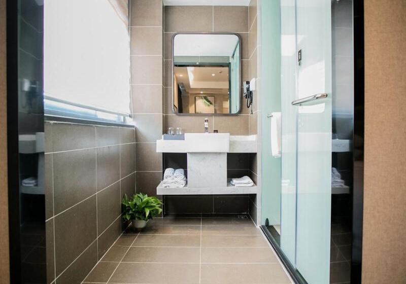 בית מלון כפרי Up And In Maanshan Wanda Plaza