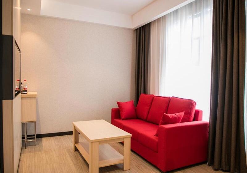 בית מלון כפרי Up And In Maanshan Wanda Plaza