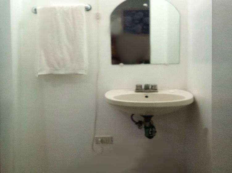 Leizel S Bed & Breakfast