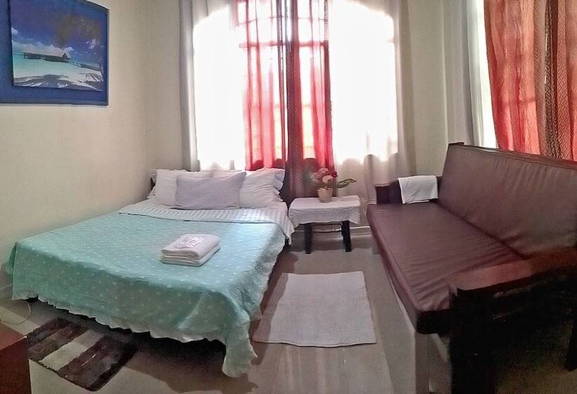 Leizel S Bed & Breakfast