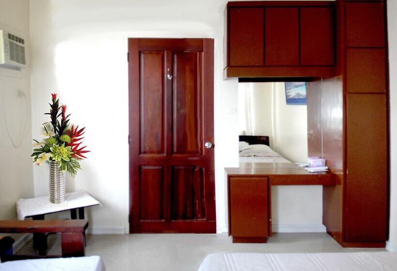 Leizel S Bed & Breakfast