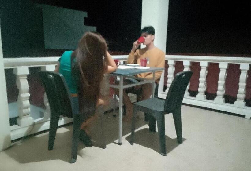 Leizel S Bed & Breakfast