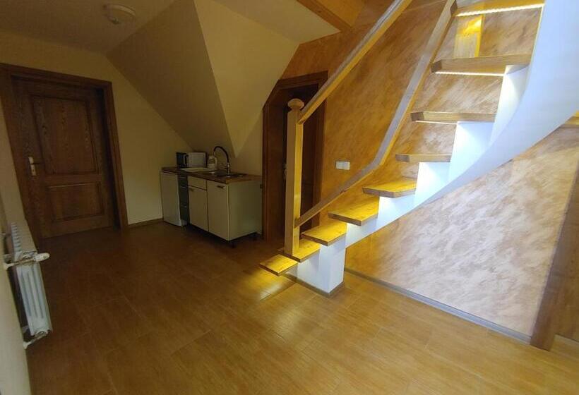 膳宿费 U Chowańców