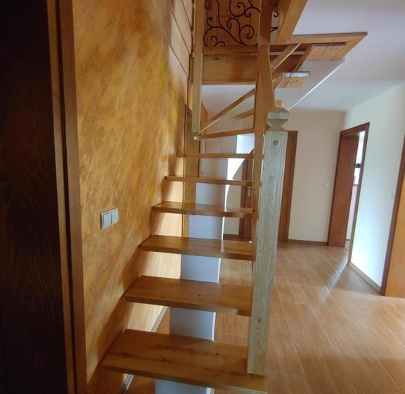 膳宿费 U Chowańców