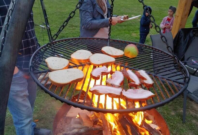 膳宿费 U Chowańców