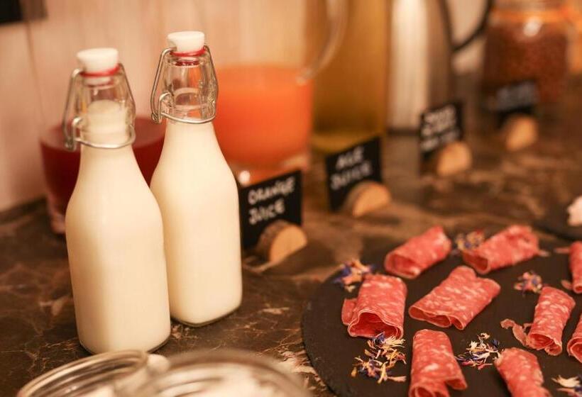 פנסיון Base531