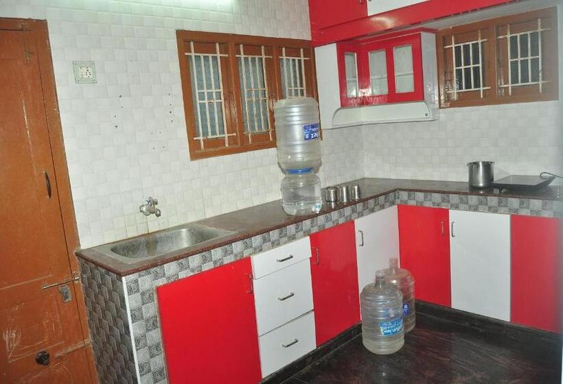 Пансион Feels Like Home