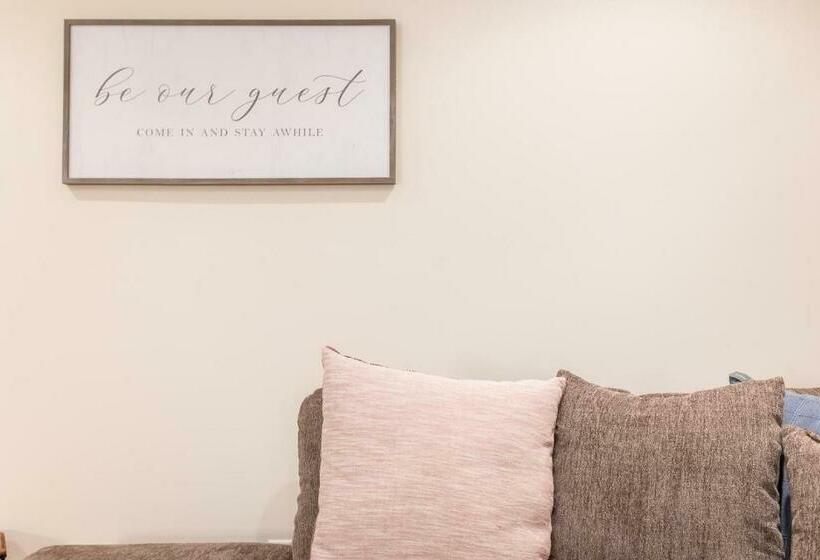 بنسيون Hilltop Escape Close To North River, Hone Quarry