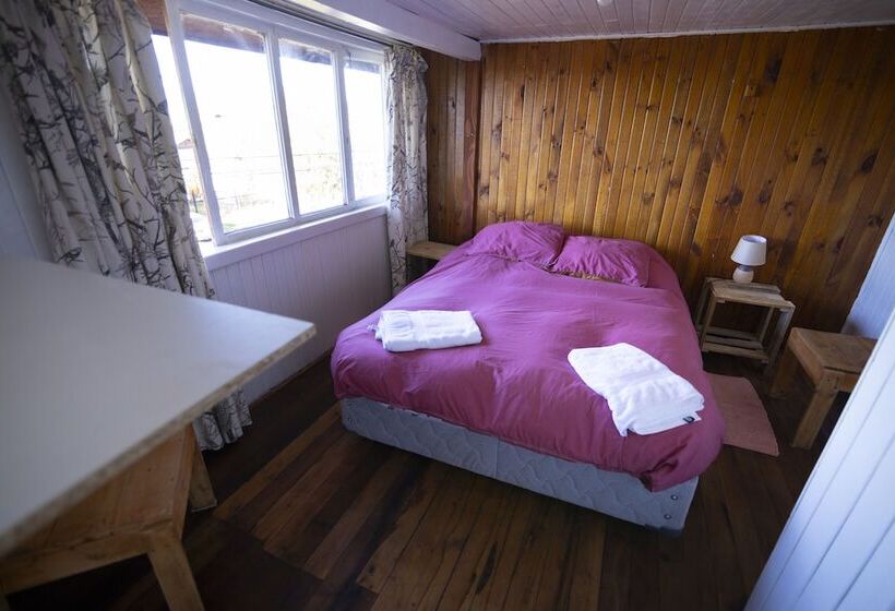 بنسيون Hostal Cuatro Estaciones    Hostel
