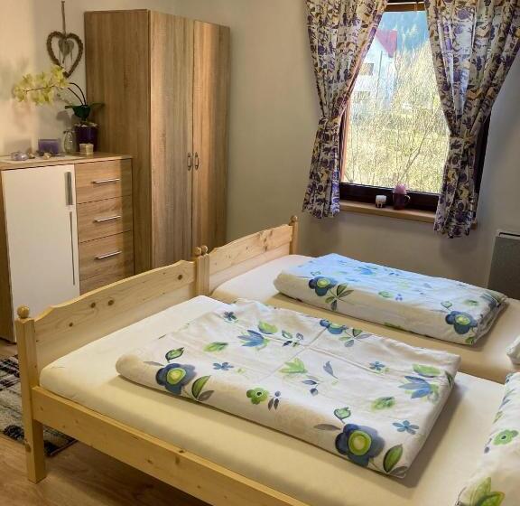 פנסיון Penzion Karolinka