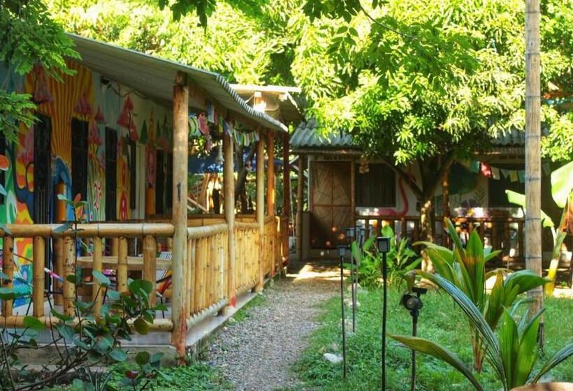 پانسیون Sisio Hostal